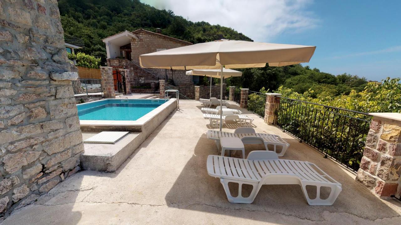 Luka Villa Becici  Bagian luar foto